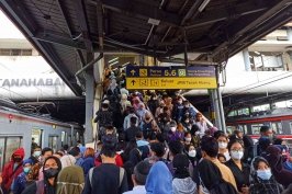 Catatan Tahun 2022 KRL Commuter Line dan Potensi Kian Tergencetnya Kelas Menengah di 2023