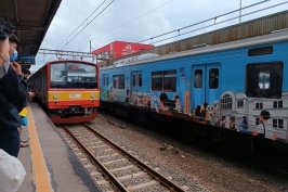 Kontroversi KRL Kaya Miskin dan Alternatif Solusinya