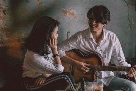 Manisnya Lagu Cinta, dari Nike Ardilla hingga "Komang" Raim Laode