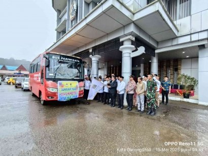 Jamaah Calhaj Gunung Sitoli Dua Kali Naik Pesawat