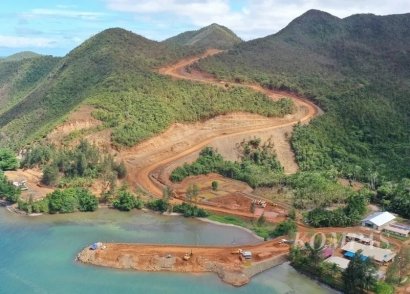 Raja Ampat Terancam Tambang: Seruan Ekologi Berkelanjutan di Tengah Krisis Nikel