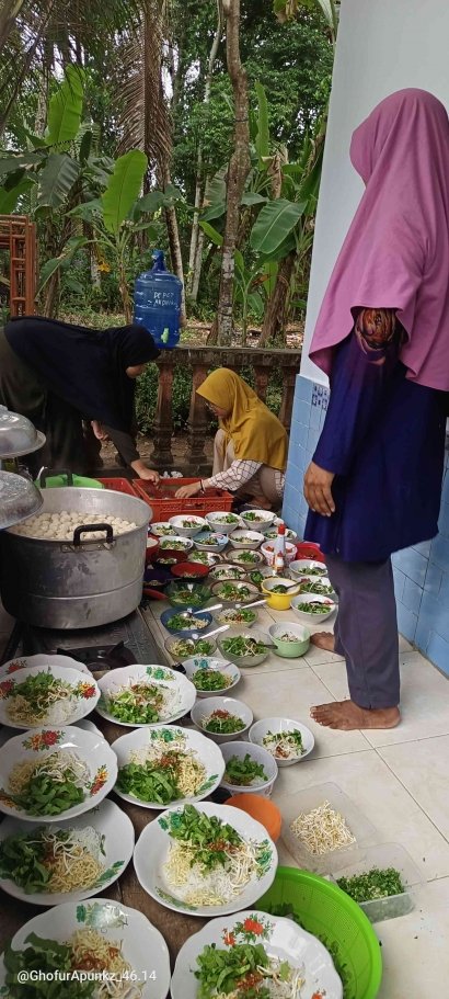LDII BONOROWO Gelar Keakraban dan Makan Bakso bersama