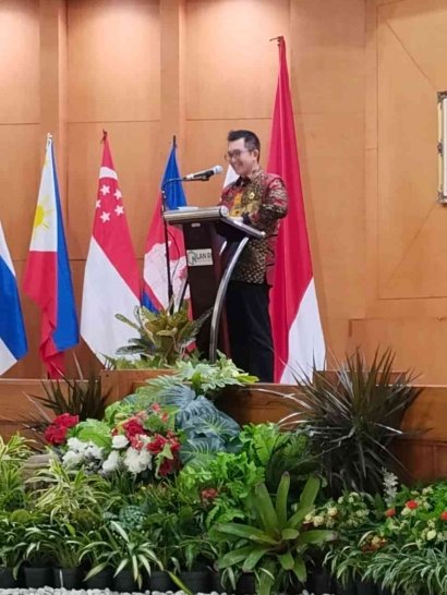 Pemimpin Bukan Dilahirkan Namun Dibentuk, Ujar Dr. Muhammad Taufiq,DEA