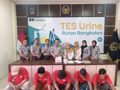 Tes Urin Petugas dan Warga Binaan Rutan Bangkalan: Wujud Komitmen Lingkungan Bebas Narkoba dan Implementasi Program Akselerasi Menteri Imipas