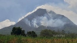 Lereng Gunung Panderman. (KOMPAS/DEFRI WERDIONO)