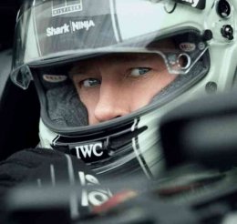 Film F1 The Movie memainkan tokoh fiktif dan tim fiktif dalam arena F1 (Sumber: Warner Bros Pictures/IMDb)