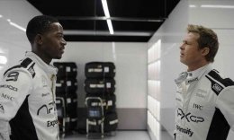Film F1: The Movie menampilkan dua karakter kuat dalam satu tim di ajang balap Formula 1 (Sumber: Warner Bros Pictures/IMDb)