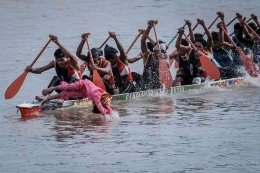 Festival Pacu Jalur di Riau, budaya Nusantara yang kini menarik minat wisatawan lokal dan mancanegara (dok foto: wonderfulimages.kemenparekraf.go.id)